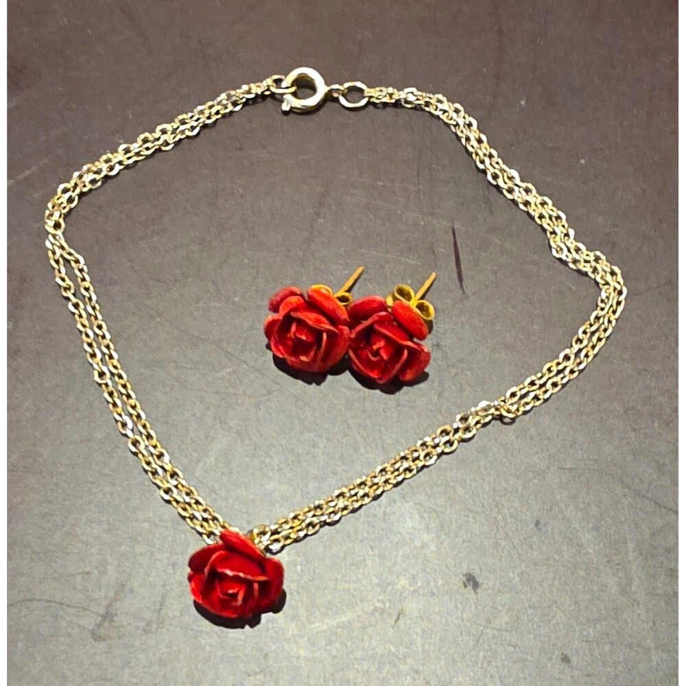 50's VNTG Silver Tone 8" bracelet Red Rose Pendant & Matching Rose Stud Earrings